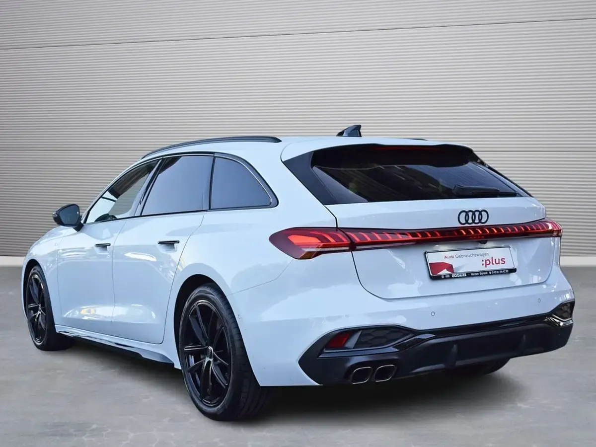 Gebraucht Audi A5 Ambiente 204 PS (150 kW) 2025 Gletscherweiß metallic Kombi