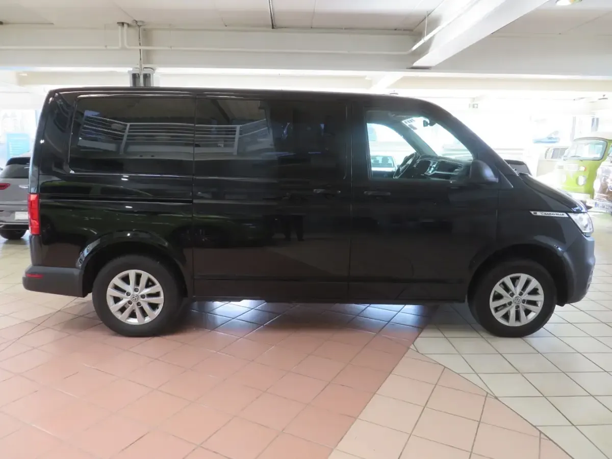 Gebraucht VW Caravelle Trendline 150 PS (110 kW) 2022 Van