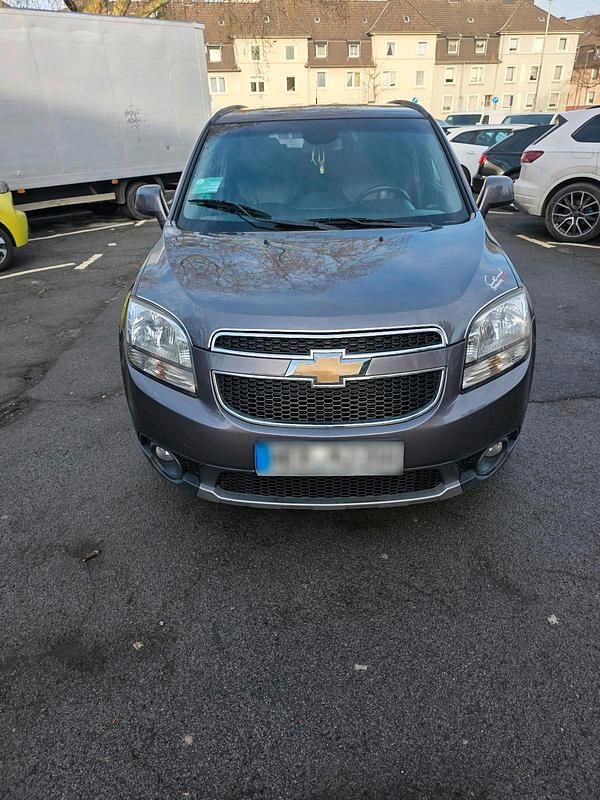 Gebraucht Chevrolet Orlando 163 PS (119 kW) 2012 Silber Van / Kleinbus