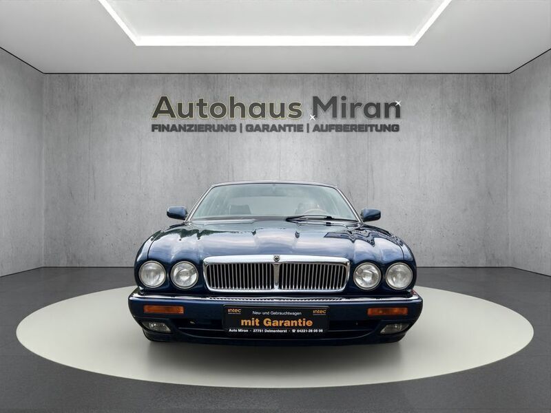 Blau Gebraucht 1995 Jaguar XJ6 Limousine | 14.999 € - Bild 1/4