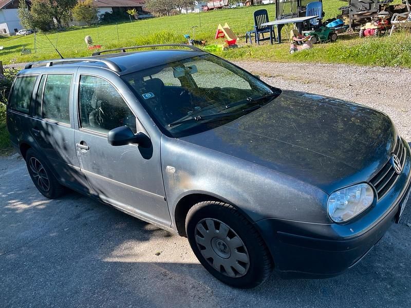 Grau Gebraucht 2003 VW Golf IV Kombi | 750 € (Fairer Preis) - Bild 1/4