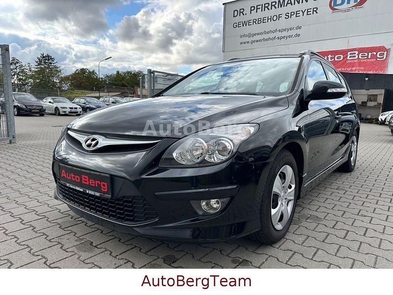 Schwarz Gebraucht 2012 Hyundai i30 Edition Kombi | 5.890 € (Etwas zu teuer) - Bild 1/4