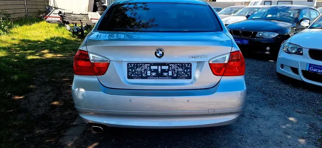 Gebraucht BMW 320 150 PS (110 kW) 2005 Silber Limousine
