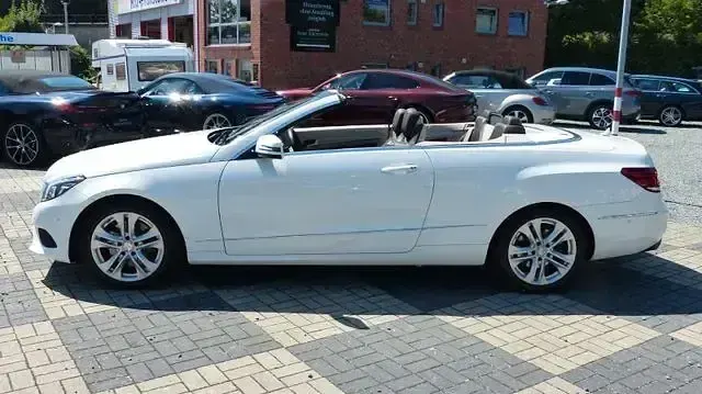 Gebraucht Mercedes E220 Sport 170 PS (125 kW) 2014 Weiß Cabrio