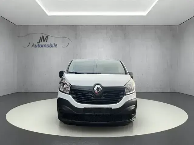 Gebraucht Renault Trafic 125 PS (91 kW) 2016 Weiß Van / Kleinbus