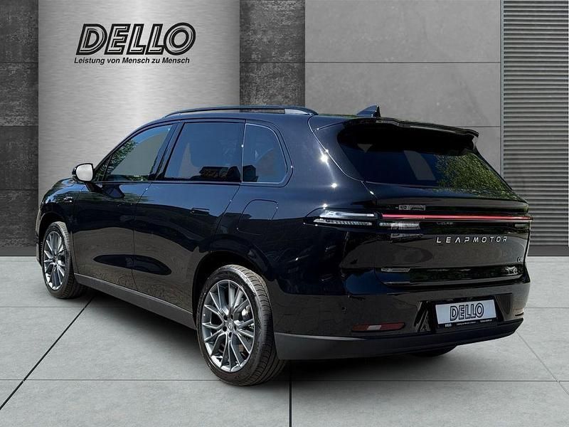 Gebraucht Leapmotor C10 215 PS (158 kW) 2025 Metallic black SUV