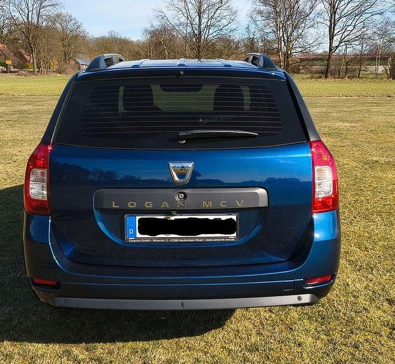 Gebraucht Dacia Logan MCV Lauréate 90 PS (66 kW) 2018 Blau Limousine