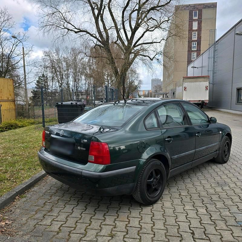 Gebraucht VW Passat 150 PS (110 kW) 1997 Grün Limousine