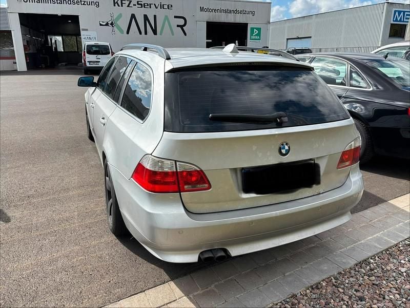 Silber Gebraucht 2006 BMW 525 Kombi | 1.500 € (Superpreis) - Bild 1/4