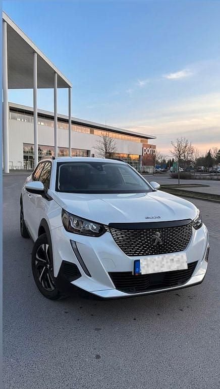 Gebraucht Peugeot 2008 Active 131 PS (96 kW) 2021 Weiß SUV