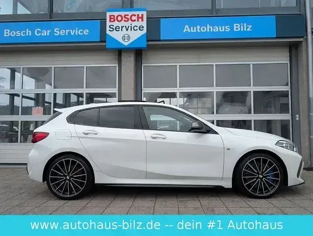 Gebraucht BMW M135 Performance 306 PS (225 kW) 2023 Weiß Kleinwagen