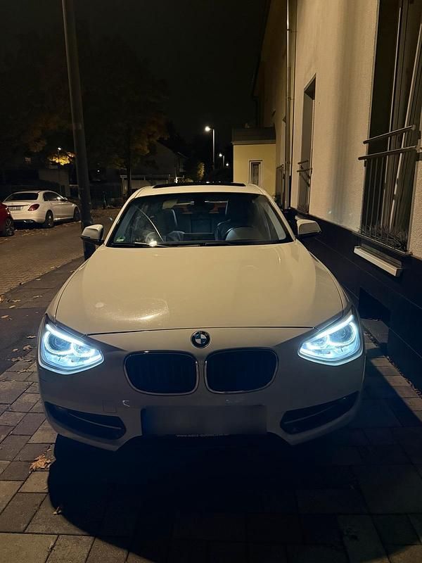 Weiß Gebraucht 2013 BMW 116 Kleinwagen | 5.999 € (Guter Preis) - Bild 1/4