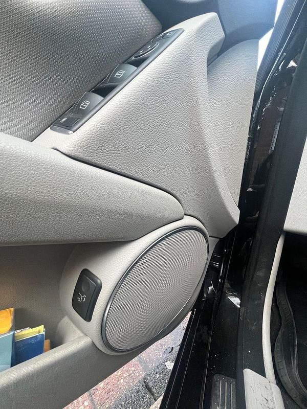 Gebraucht Mercedes C200 136 PS (100 kW) 2012 Schwarz Kombi