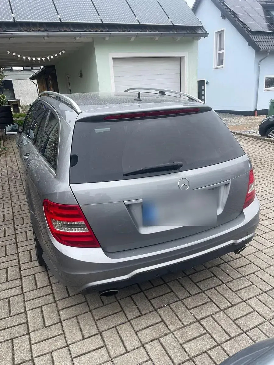 Gebraucht Mercedes C300 231 PS (169 kW) 2011 Grau Kombi