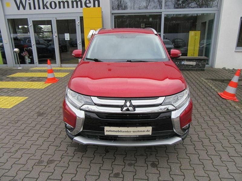 Gebraucht Mitsubishi Outlander 150 PS (110 kW) 2017 Rot SUV