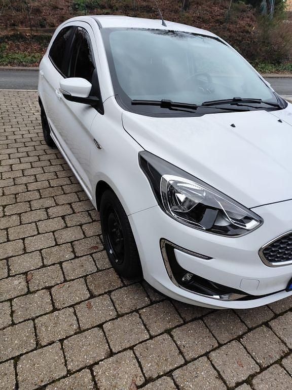 Gebraucht Ford Ka Trend 71 PS (52 kW) 2019 Weiß Kleinwagen