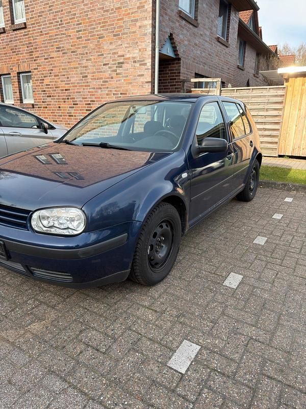 Gebraucht VW Golf IV 105 PS (77 kW) 2001 Blau Kleinwagen