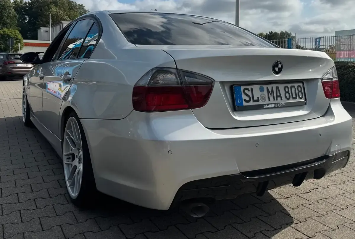 Gebraucht BMW 318 123 PS (90 kW) 2007 Silber Limousine