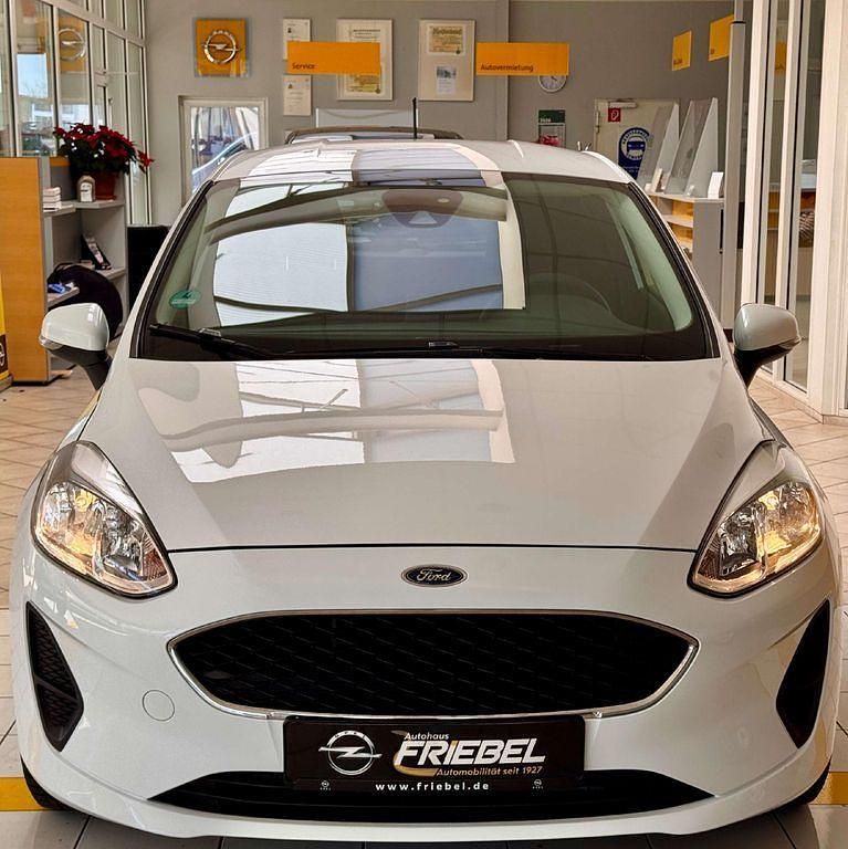 Gebraucht Ford Fiesta Trend 71 PS (52 kW) 2017 Weiß Kleinwagen