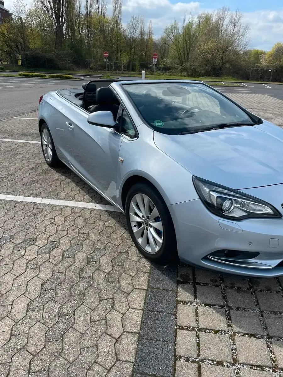 Gebraucht Opel Cascada 165 PS (121 kW) 2014 Blau Cabrio