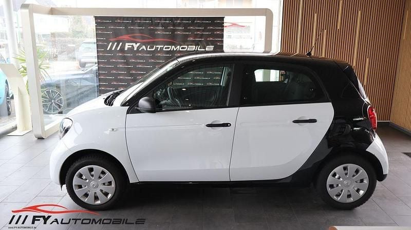 Gebraucht Smart ForFour 90 PS (66 kW) 2019 Weiß Kleinwagen