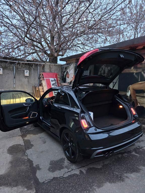 Gebraucht Audi A1 S-Line 122 PS (89 kW) 2011 Schwarz Kleinwagen