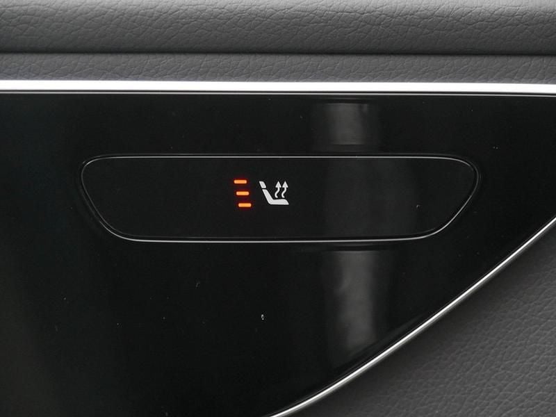 Gebraucht Mercedes C300e Avantgarde 313 PS (230 kW) 2022 Schwarz Kombi