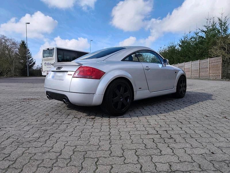 Gebraucht Audi TT 224 PS (164 kW) 2000 Silber Coupé