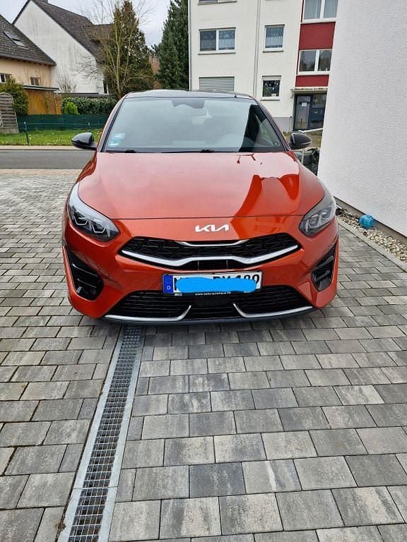 Gebraucht Kia Ceed GT-Line 140 PS (102 kW) 2024 Orange Kleinwagen