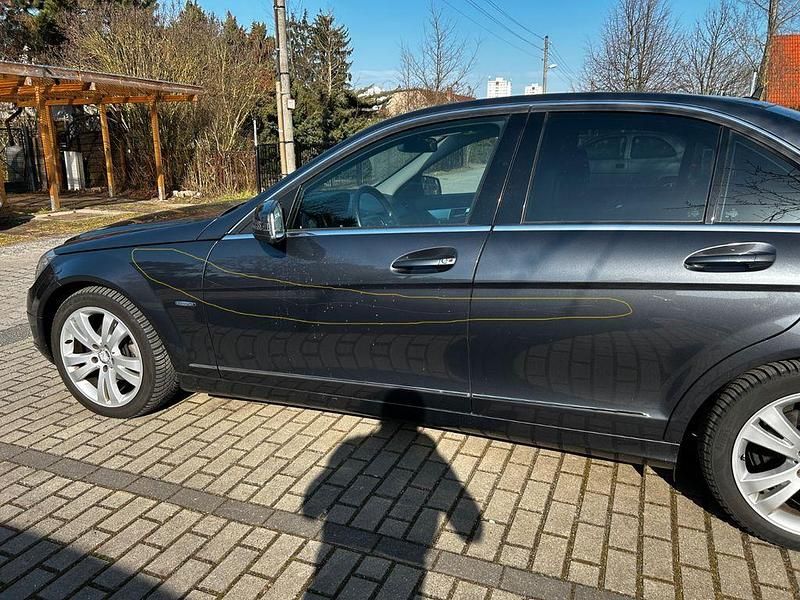 Gebraucht Mercedes C180 156 PS (114 kW) 2009 Grau Limousine