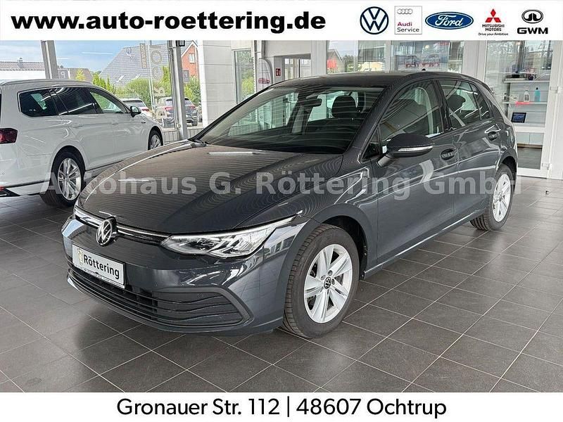 Grau Gebraucht 2022 VW Golf VIII Life Limousine | 18.790 € (Fairer Preis) - Bild 1/4