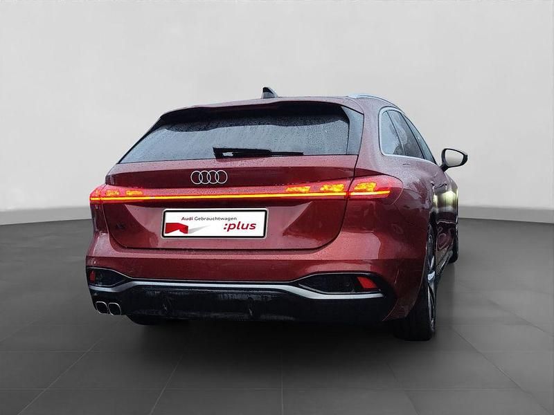 Gebraucht Audi A5 S-Line 204 PS (150 kW) 2025 Rot Kombi