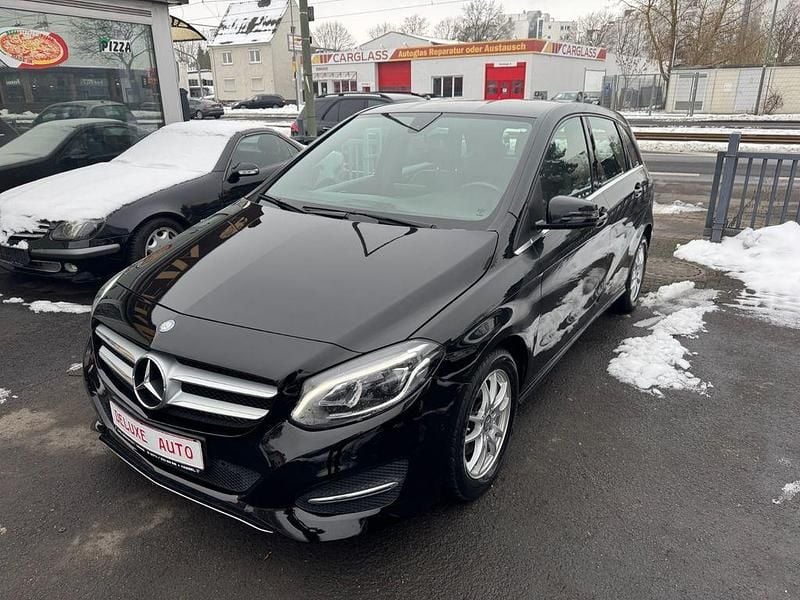 Gebraucht Mercedes B180 122 PS (89 kW) 2016 Schwarz Van / Kleinbus