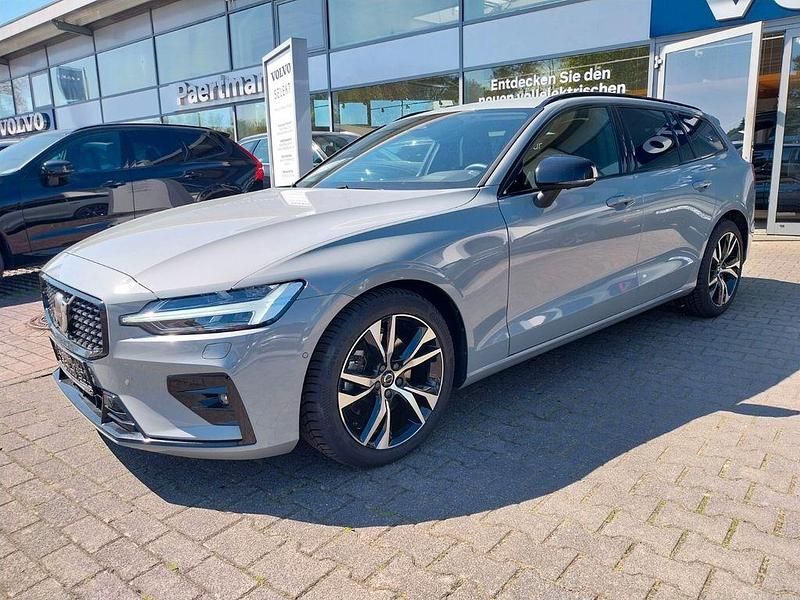 Gebraucht Volvo V60 Plus 197 PS (144 kW) 2025 Grau Kombi