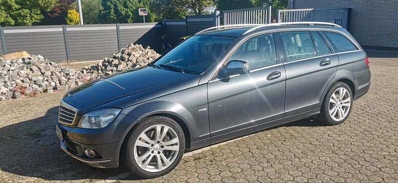 Grau Gebraucht 2008 Mercedes C320 Kombi | 5.800 € (Fairer Preis) - Bild 1/4