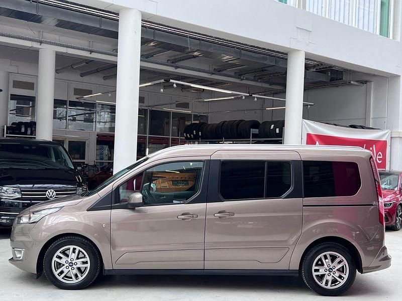 Gebraucht Ford Grand Tourneo Connect Titanium 101 PS (74 kW) 2019 Silber Van / Kleinbus