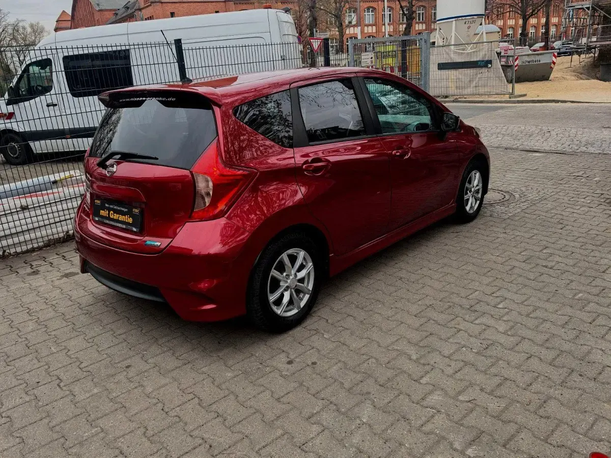 Gebraucht Nissan Note 360º 98 PS (72 kW) 2014 Rot Kleinwagen