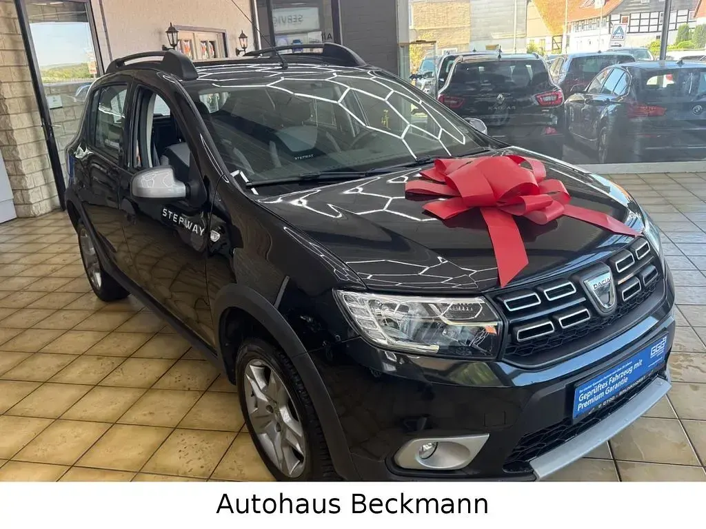 Gebraucht Dacia Sandero Prestige 90 PS (66 kW) 2018 Schwarz SUV