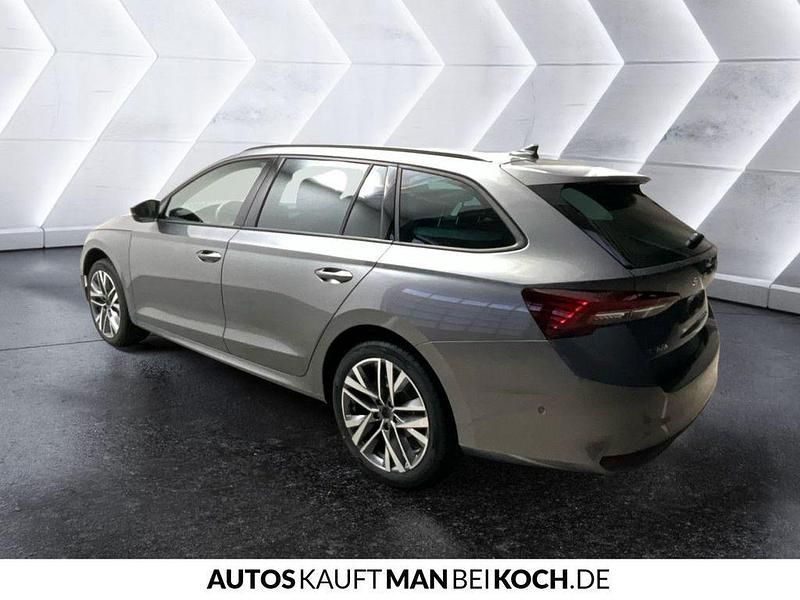 Neu Skoda Octavia 150 PS (110 kW) 2025 Weiß Kombi