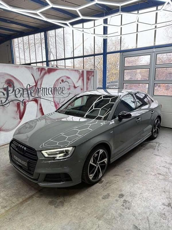 Gebraucht Audi A3 S-Line 190 PS (139 kW) 2019 Quantumgrau Limousine