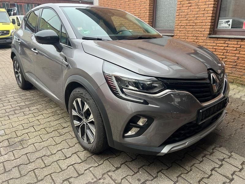 Gebraucht Renault Captur Techno 140 PS (102 kW) 2023 Grau SUV
