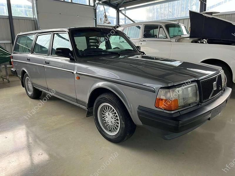 Grau Gebraucht 1991 Volvo Polar Kombi | 16.900 € - Bild 1/4