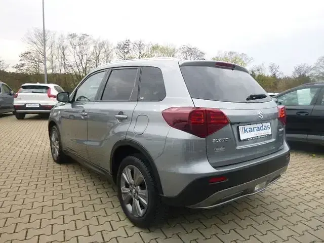 Gebraucht Suzuki Vitara 140 PS (102 kW) 2023 Grau SUV