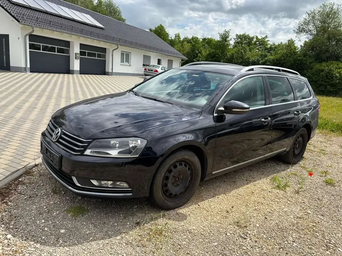 Gebraucht VW Passat 140 PS (102 kW) 2011 Schwarz Kombi
