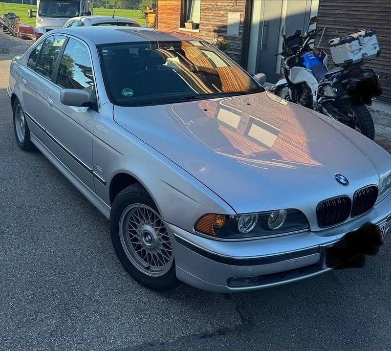Gebraucht BMW 528 193 PS (141 kW) 1999 Silber Limousine