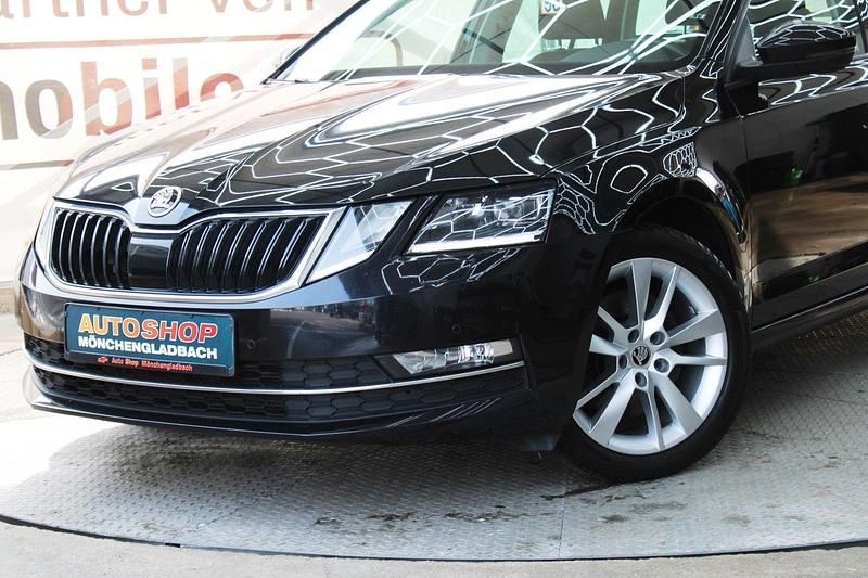 Gebraucht Skoda Octavia 190 PS (139 kW) 2019 Schwarz Kombi