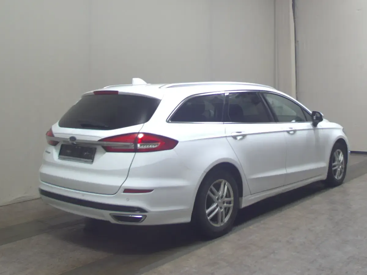 Usado Ford Mondeo Titanium 190 CV (139 kW) 2020 Blanco Berlina