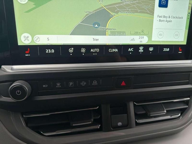 Neu VW T7 Style 170 PS (125 kW) 2026 Midnight black metallic Van