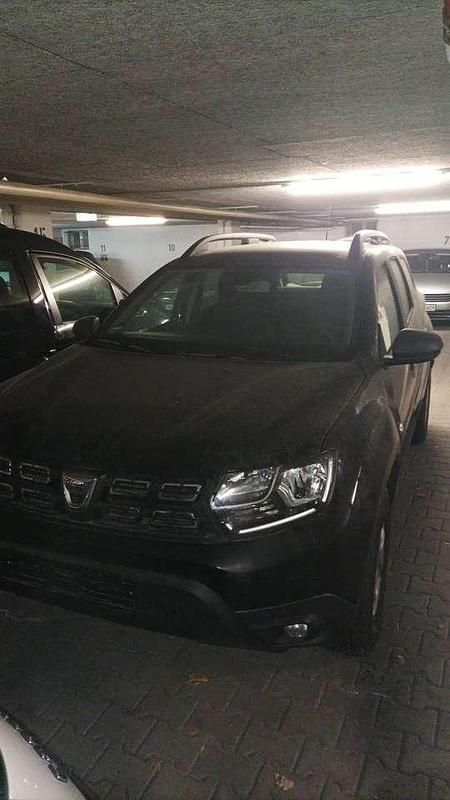 Schwarz Gebraucht 2018 Dacia Duster Comfort SUV | 13.500 € (Fairer Preis) - Bild 1/2
