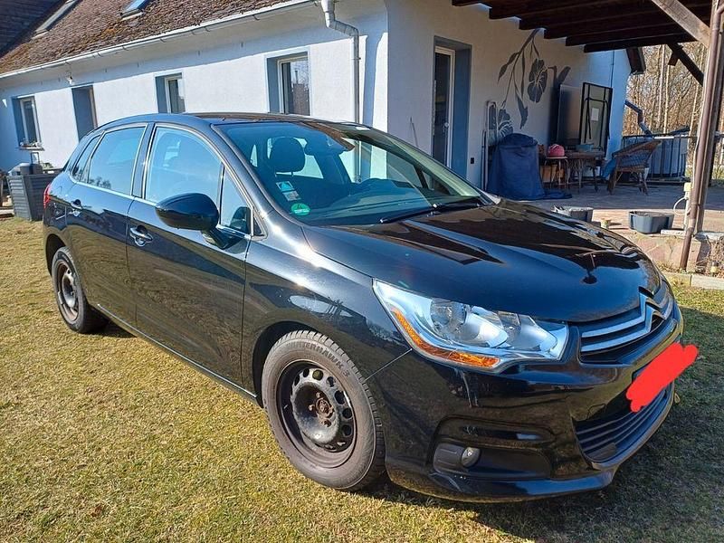 Gebraucht Citroën C4 SELECTION 120 PS (88 kW) 2012 Schwarz Limousine